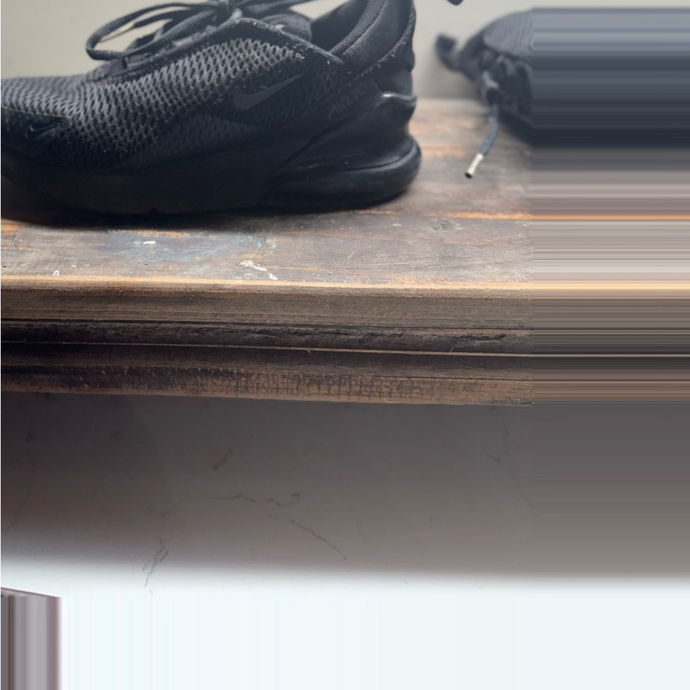 Nike Men's Black Mesh Sneakers
